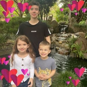 Meet your Posher, Olivia